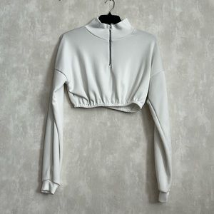 Cropped pullover with zipper